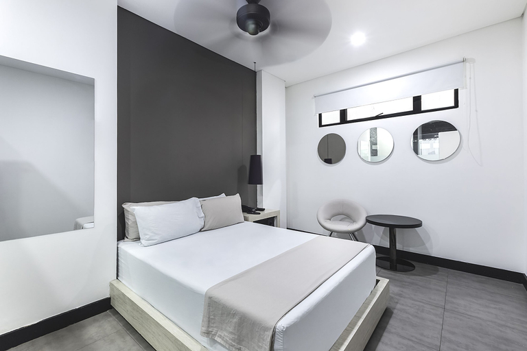 Bedroom 2, 47 Luxury Downtown and Rooftop Hotel, Medellín
