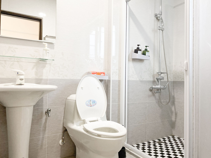 Bathroom, Eddie's House, Hualien
