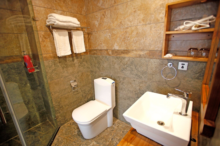 Bathroom 4, Guihua Road No.106 Inn, Zhangjiajie