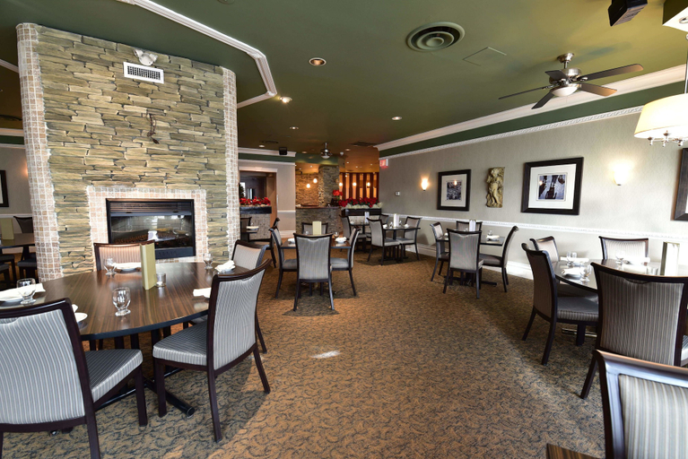 Food & Drinks 5, Quality Inn and Conference Centre, Renfrew