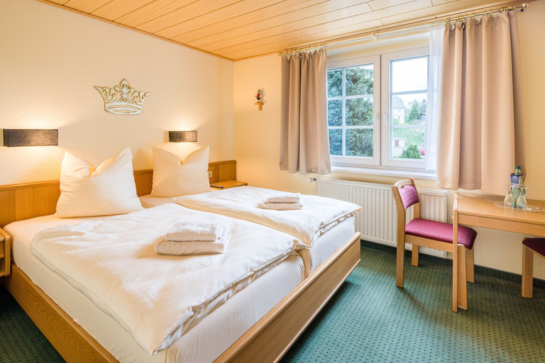 Bedroom 3, Landhaus Purschenstein, Mittelsachsen