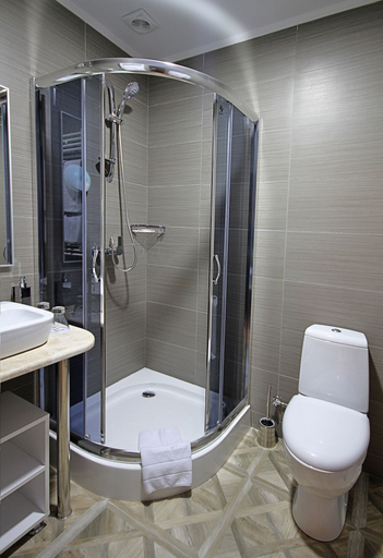 Bathroom 4, City Park Hotel