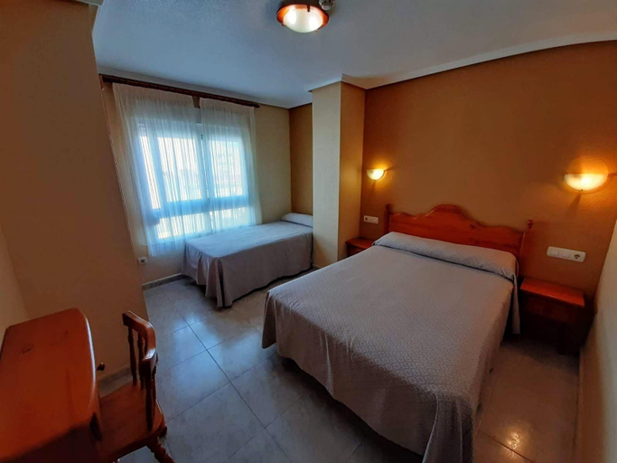 Bedroom 3, Hotel Cano, Alicante