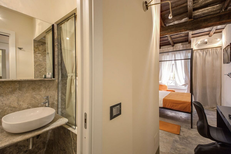 Bathroom 5, Residenza Argileto Arancione, Roma