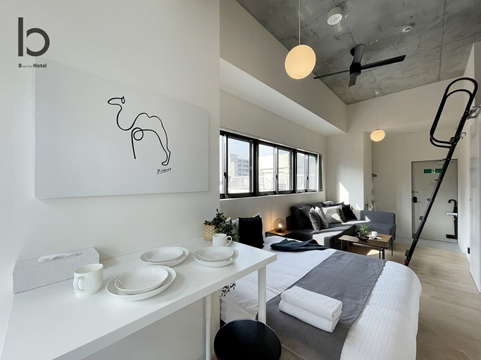 Others 5, b hotel Neko Yard, Hiroshima