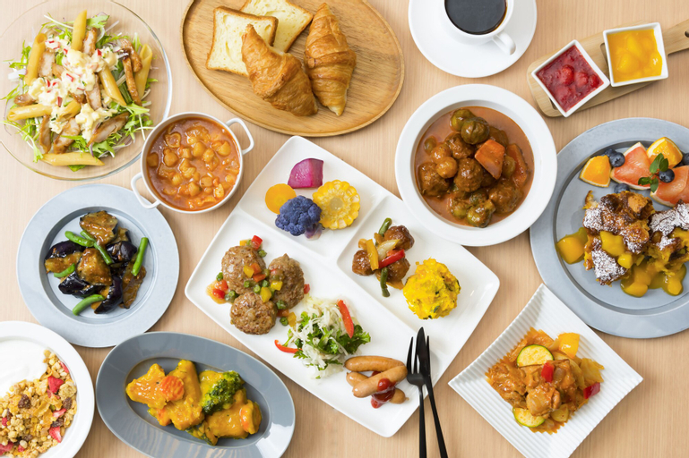 Food & Drinks 9
