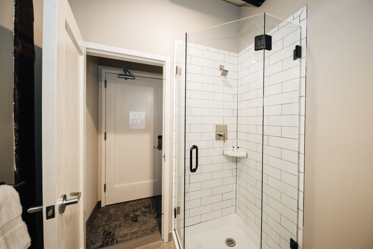 Bathroom 4, The Railroad Inn, Otsego