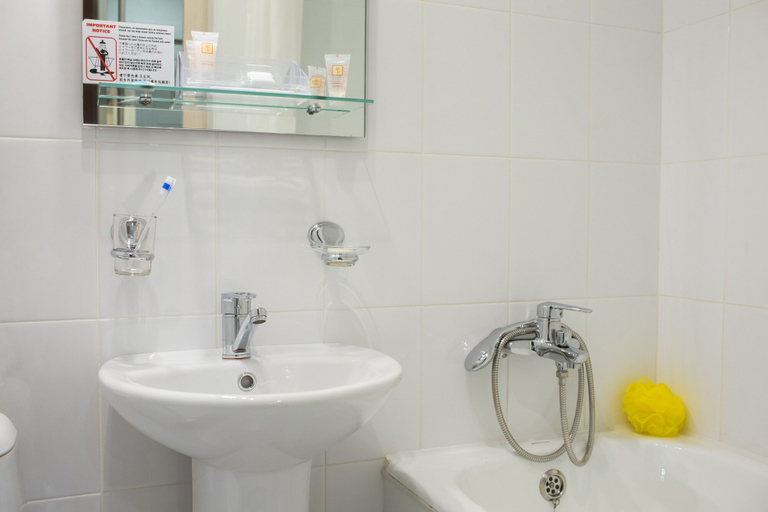 Bathroom 4, Hotel Primorye, Vladivostok gorsovet