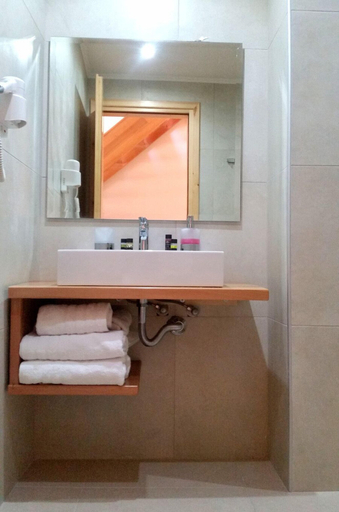 Bathroom 5, Grand TheoNi Boutique Hotel & Spa, Ionian Islands