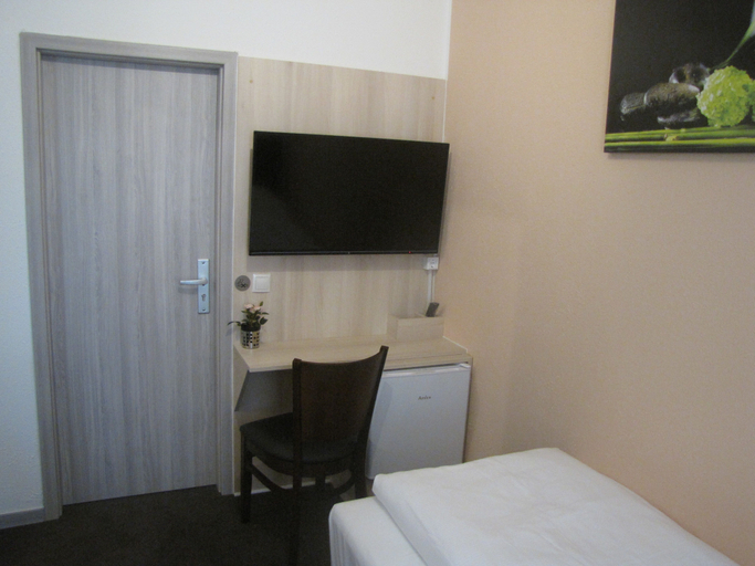 Bedroom 3, Milano Hotel, Hamburg