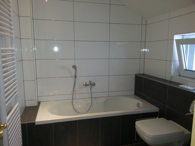 Bathroom 3, heidelbed-Ferienwohnung Heidelberg, Heidelberg