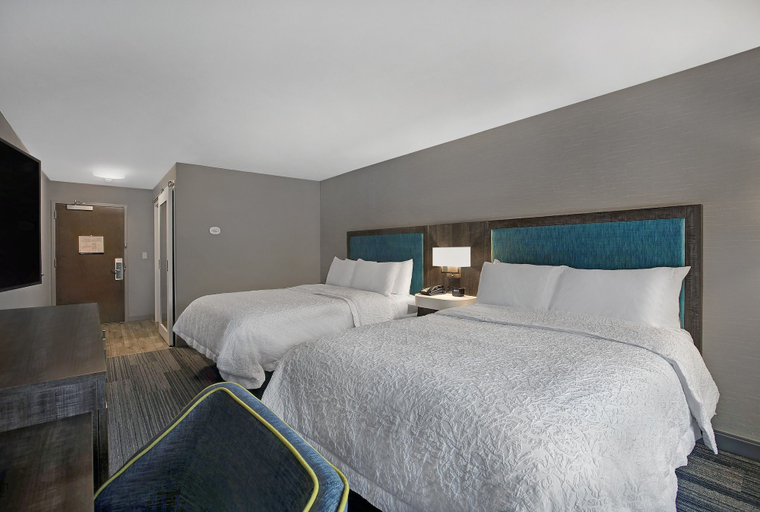 Bedroom 3, Hampton Inn Westfield, Hampden