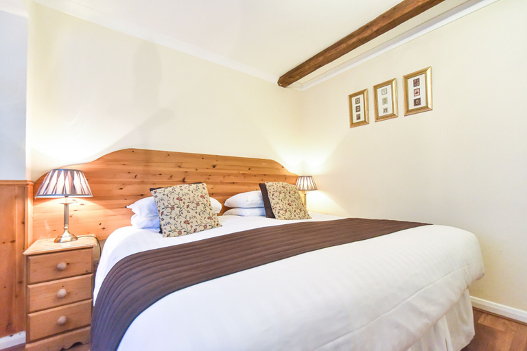 Bedroom 3, Bentley Brook Inn, Derbyshire