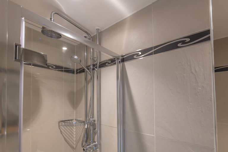 Bathroom 3, The Dial House, Gloucestershire