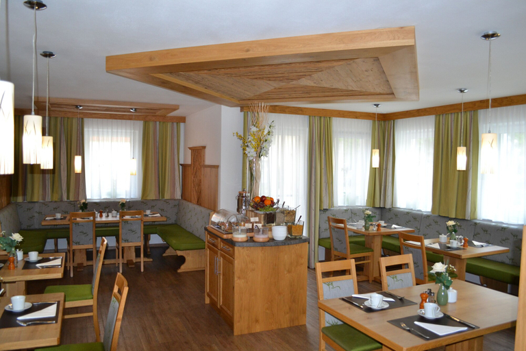 Food & Drinks 5, Pension Ballwein, Salzburg