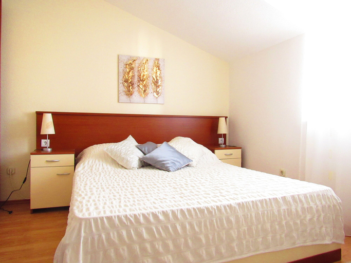 Bedroom 2, Apartmani Roko, Kaštela