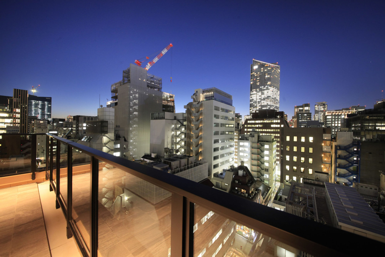 Exterior & Views 20