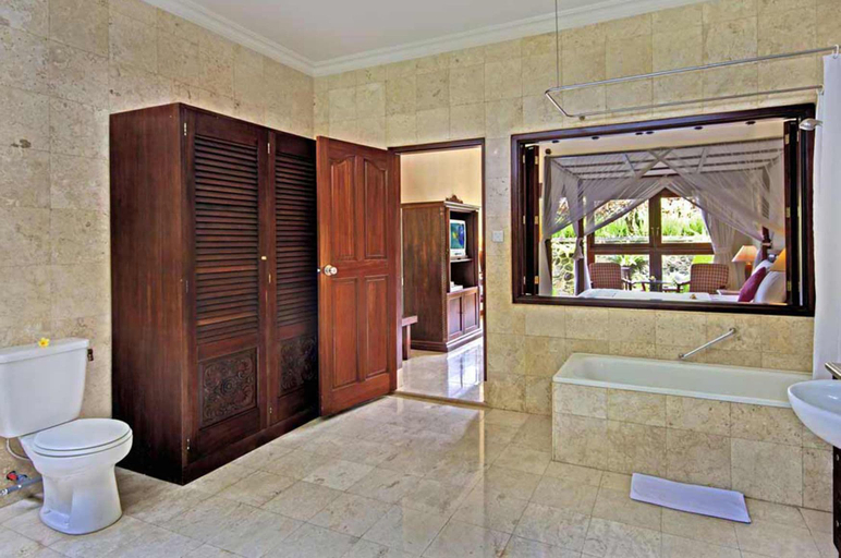 Bathroom 4, Puri Bunga Resort & Spa, Gianyar