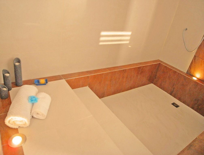 Bathroom, Blue Rose Villa, Badung