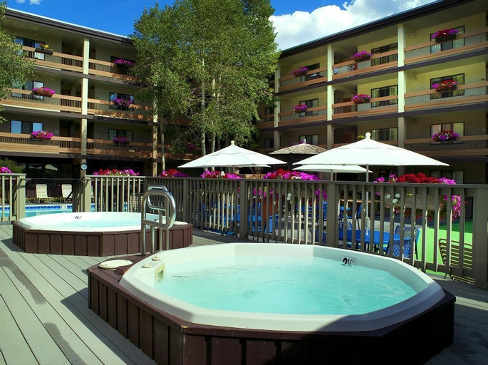 Sport & Beauty 4, The Wren at Vail, Eagle
