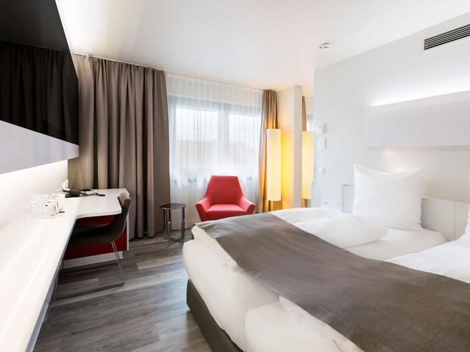 Bedroom 5, DORMERO Hotel Hannover, Region Hannover