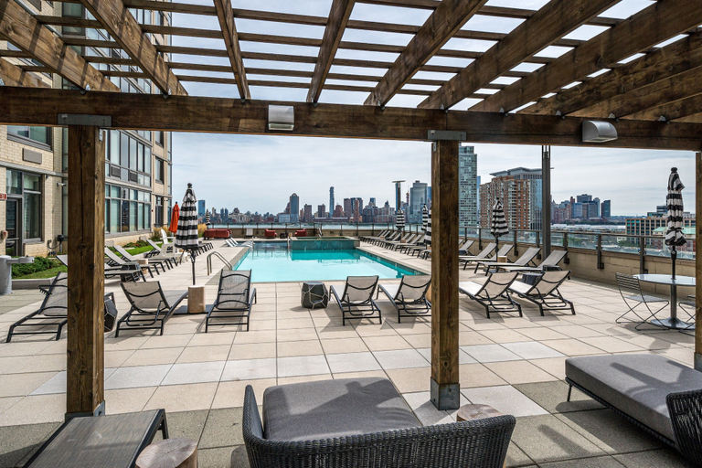 Sport & Beauty, Global Luxury Suites Downtown Jersey City, Jersey City