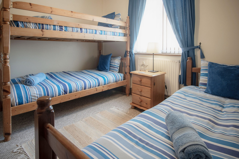 Bedroom 3, Fferm-Llong - Ship Farm 2 Bed- Rhossili, Swansea