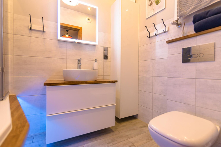Bathroom 3, Apartamenty City View od WroclawApartament-pl, Środa Śląska