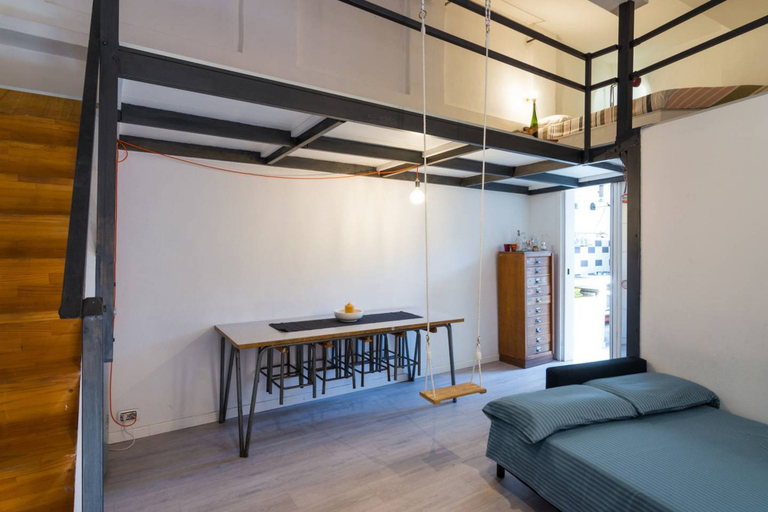 In-room dining, Sweet Home in Center, Milano