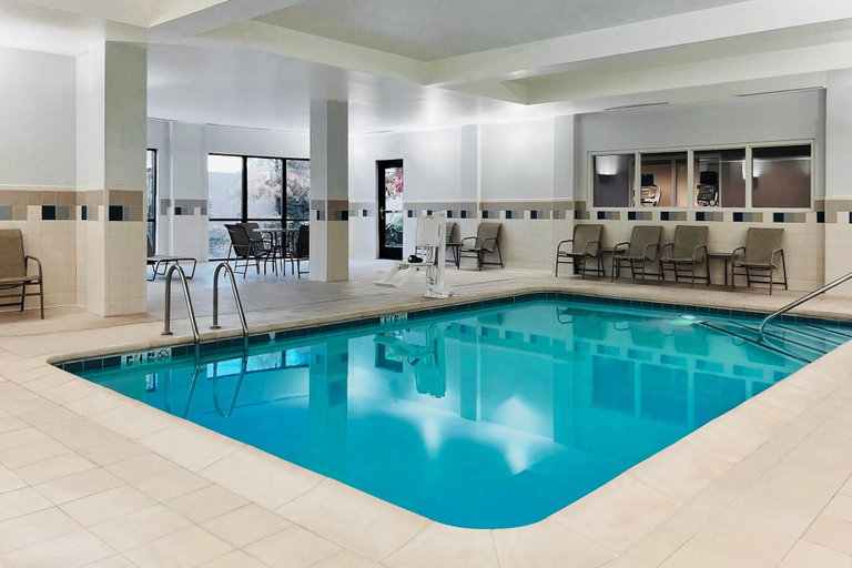 Sport & Beauty 5, Courtyard by Marriott Jackson, Madison