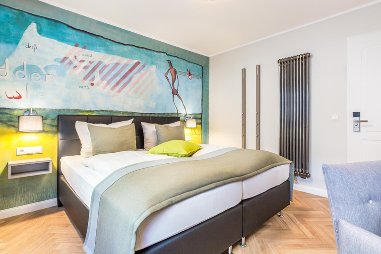 Bedroom 3, Burghotel Lingen, Emsland