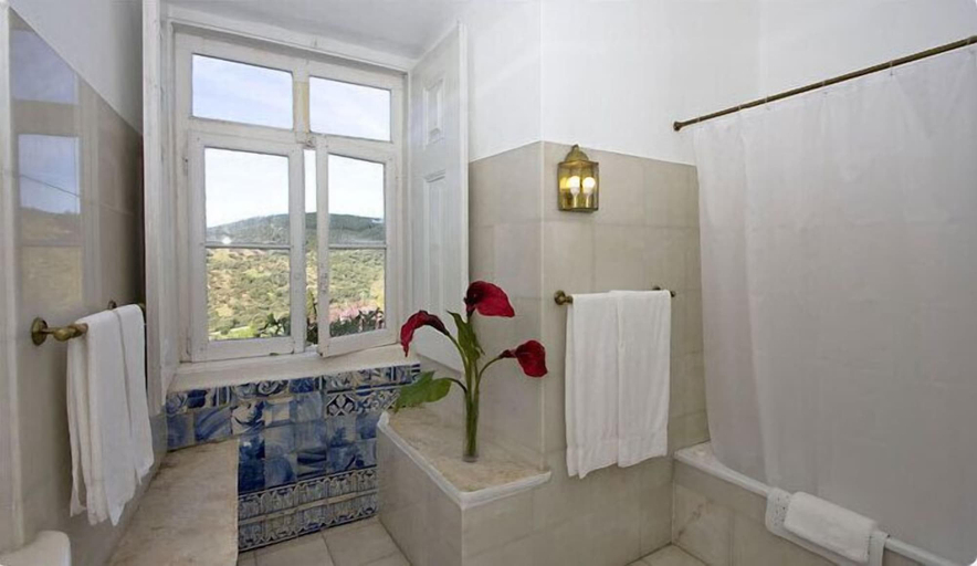 Bathroom 5, Hotel Convento de São Paulo, Redondo