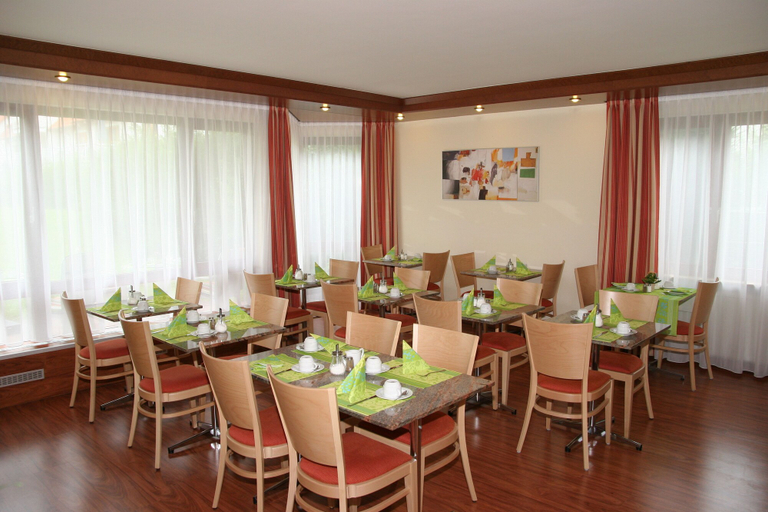 Food & Drinks 5, Hotel Flora Stuttgart Ma Hringen, Stuttgart