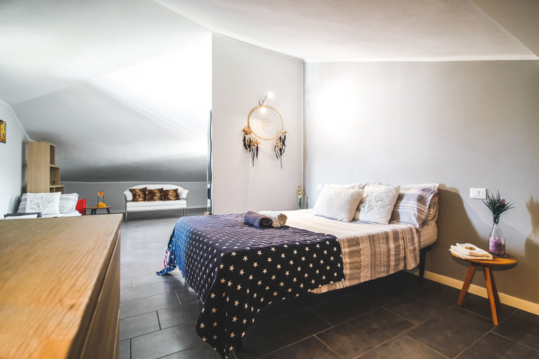 Bedroom 4, Nest Guesthouse, Verona
