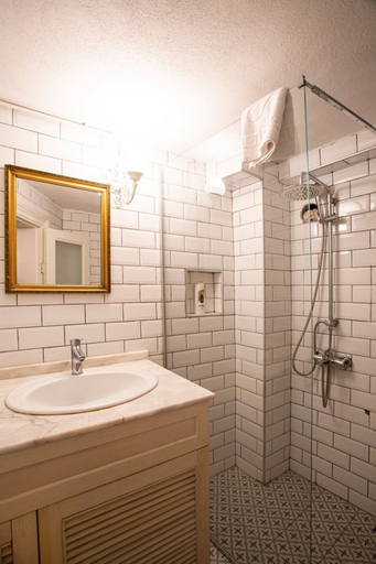 Bathroom 5, Limonlu Konak, Konak