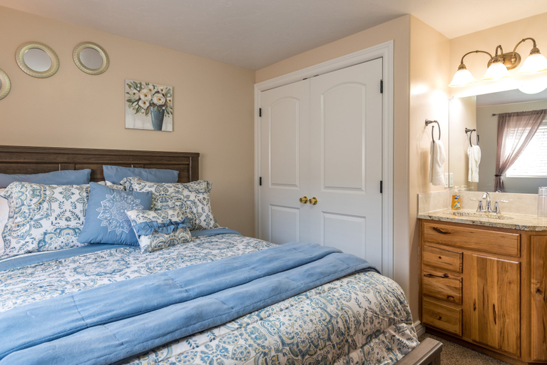 Bedroom 2, Family Crash Pad near SLC, Davis