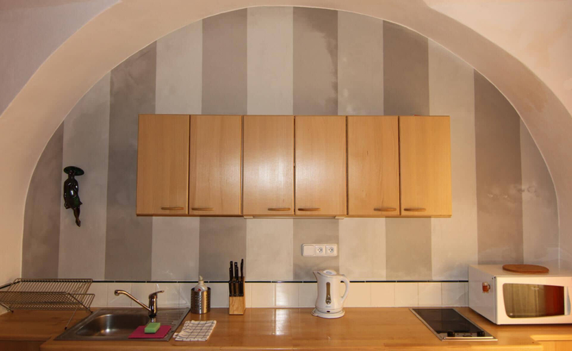 Others 3, 1 Bed Flat - Sleeps 3 - Pets - Wifi, Praha 1
