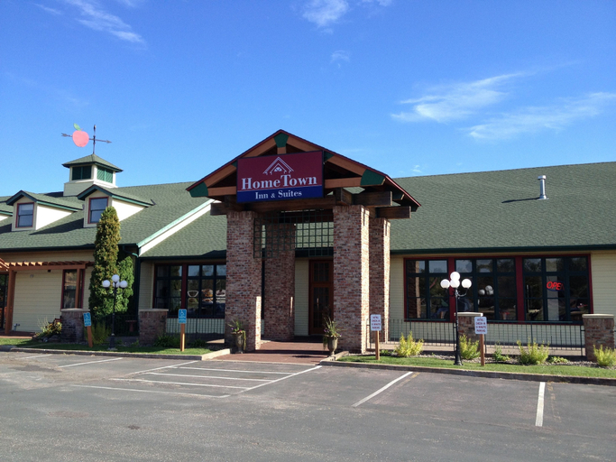 Exterior & Views 2, HomeTown Inn & Suites, Scott