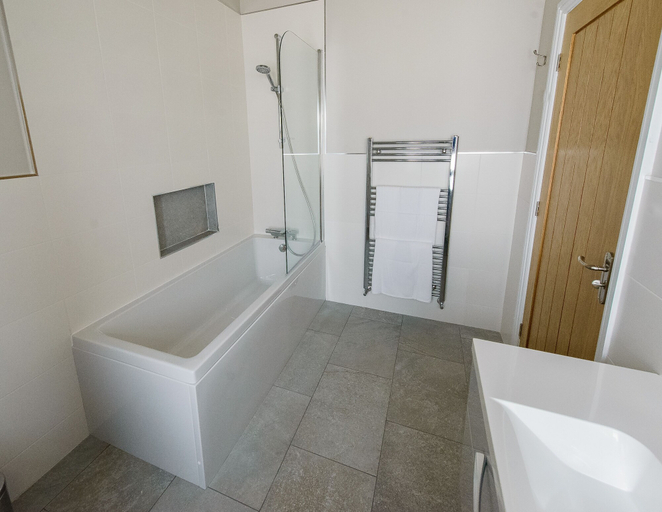 Bathroom 3, The Old Granary, Lincolnshire