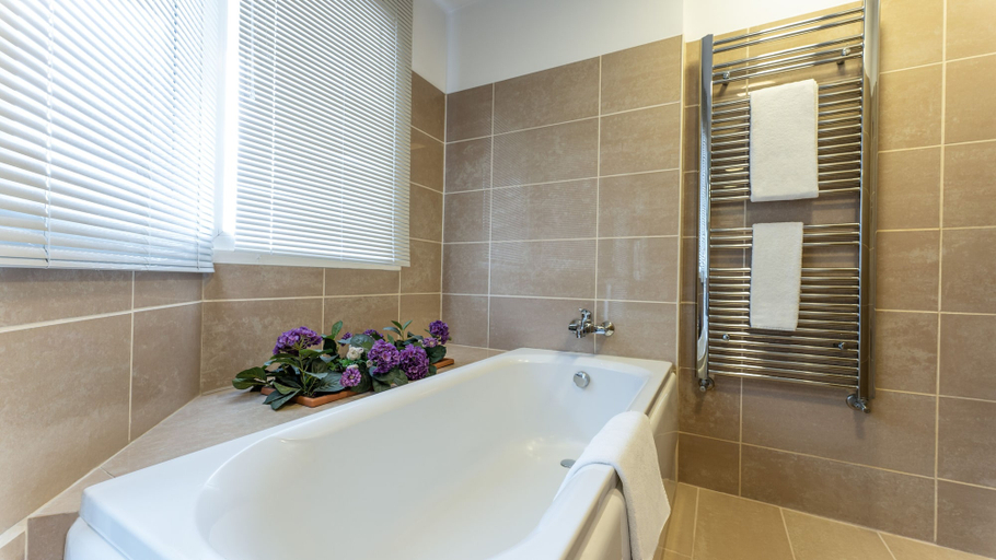 Bathroom 5, The Marmara Suadiye Residence, Maltepe