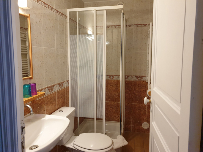Bathroom 5, L'Abri Sous Roche - Chambres d'hôtes, Pyrénées-Orientales