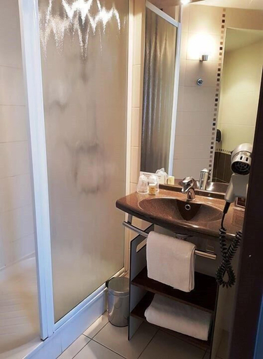 Bathroom, LOGIS Novalis, Gironde