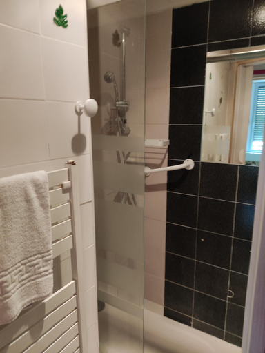 Bathroom 5, La Maison de Verotte, Pyrénées-Orientales