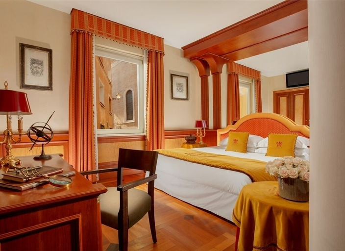 Bedroom 3, Hotel Raphaël – Relais & Châteaux, Rome