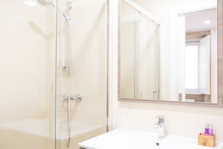 Bathroom 4, Linares Rooms Santiago, A Coruña
