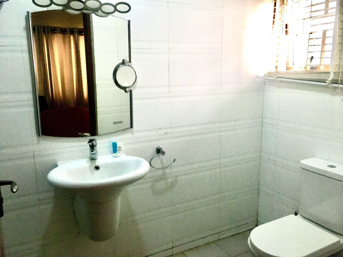 Bathroom 4, Providence Hotel And Suites, Abeokuta South