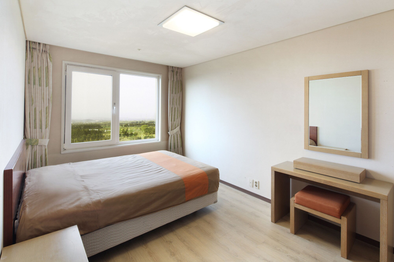 Bedroom 3, Hanwha Resort Jeju, Jeju