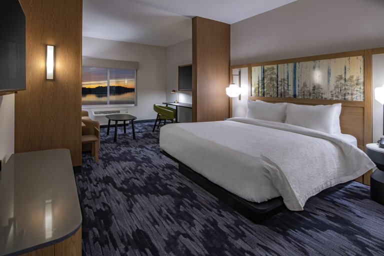 Bedroom 3, Fairfield Inn & Suites by Marriott Klamath Falls, Klamath