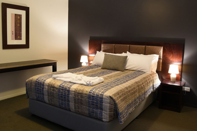Bedroom 2, Atricom Apartments Australia, Stanthorpe