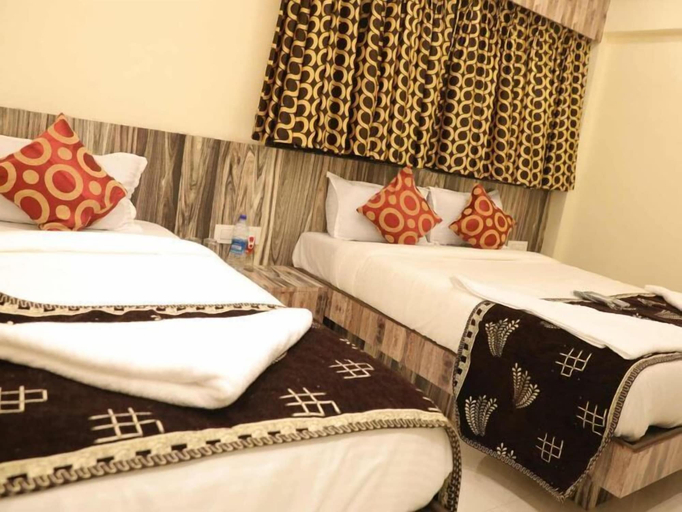 Bedroom 4, Hotel Golden Inn, Mumbai Suburban